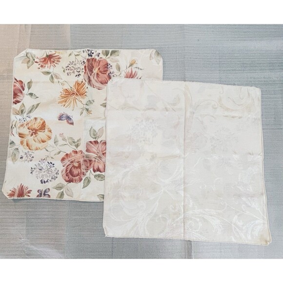 Set of 8 Cloth Napkins 18” Floral Butterfly Print Reversible Fabric Table Linens - Picture 3 of 7